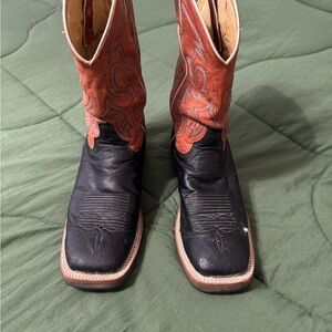 Justin Boots Black and Tan Cowboy Boots